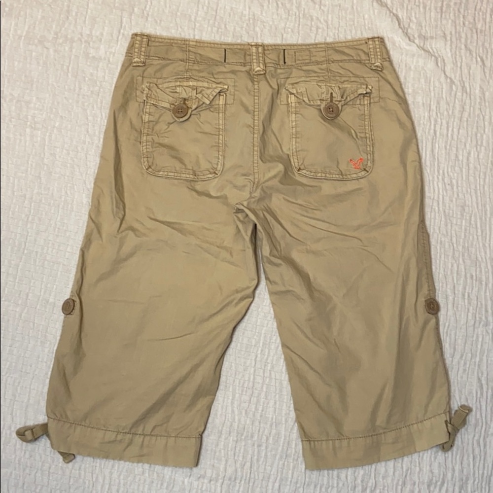 American Eagle distressed cropped capris sz 2 EUC - Picture 2 of 7